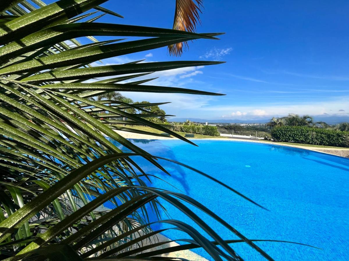 Cr Mariposa Rentals Comfortable Penthouse, Ac, Pool, Gym, Tennis Santa Ana (San Jose) Exterior foto