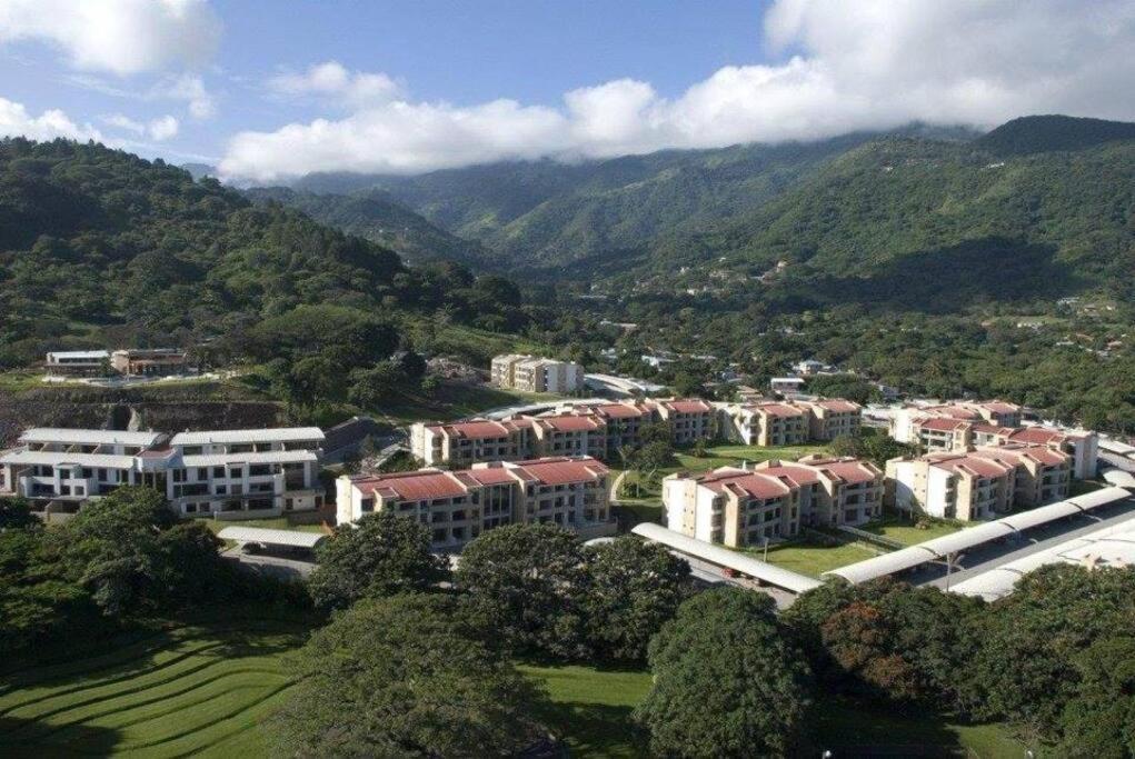 Cr Mariposa Rentals Comfortable Penthouse, Ac, Pool, Gym, Tennis Santa Ana (San Jose) Exterior foto