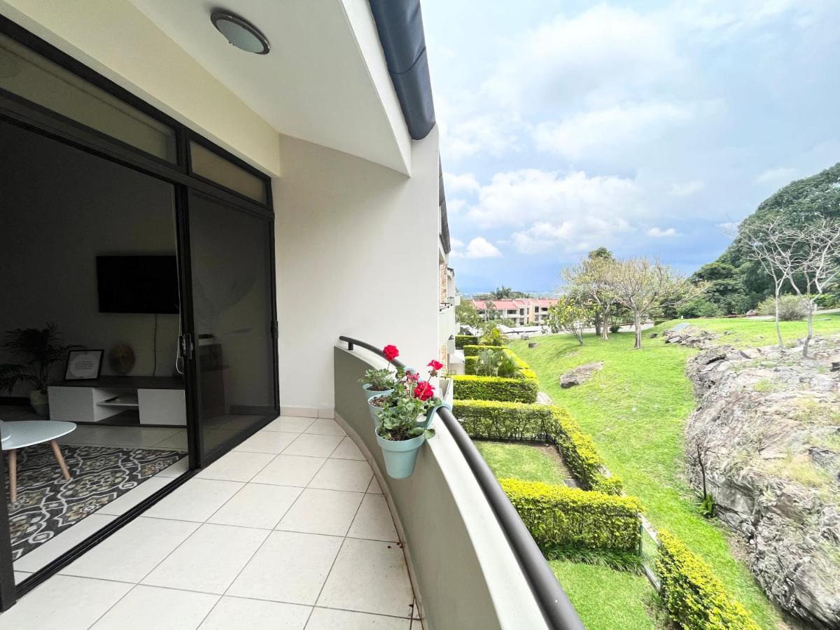 Cr Mariposa Rentals Comfortable Penthouse, Ac, Pool, Gym, Tennis Santa Ana (San Jose) Exterior foto