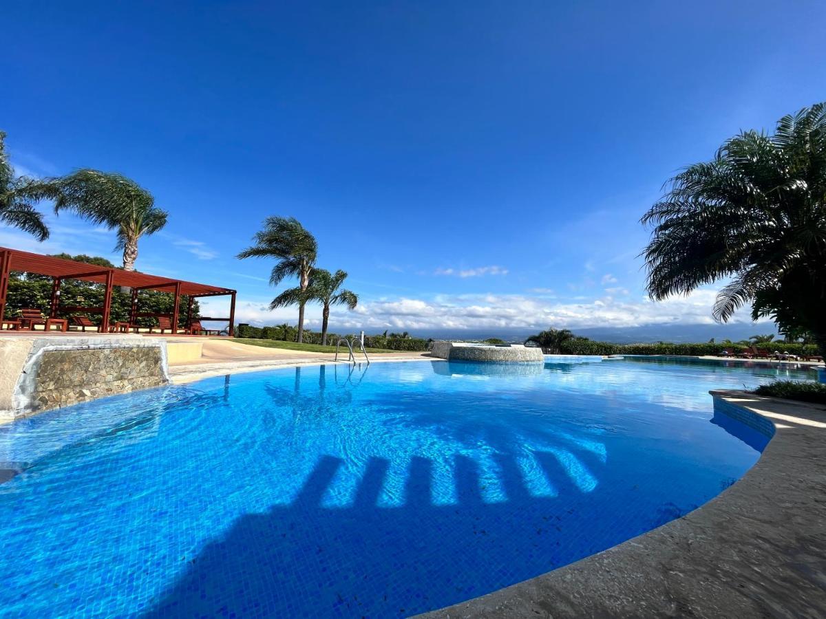 Cr Mariposa Rentals Comfortable Penthouse, Ac, Pool, Gym, Tennis Santa Ana (San Jose) Exterior foto