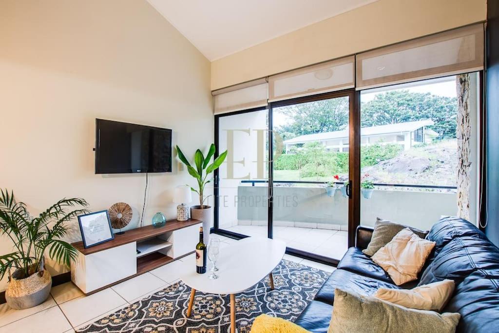 Cr Mariposa Rentals Comfortable Penthouse, Ac, Pool, Gym, Tennis Santa Ana (San Jose) Exterior foto