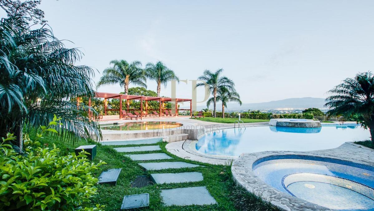 Cr Mariposa Rentals Comfortable Penthouse, Ac, Pool, Gym, Tennis Santa Ana (San Jose) Exterior foto